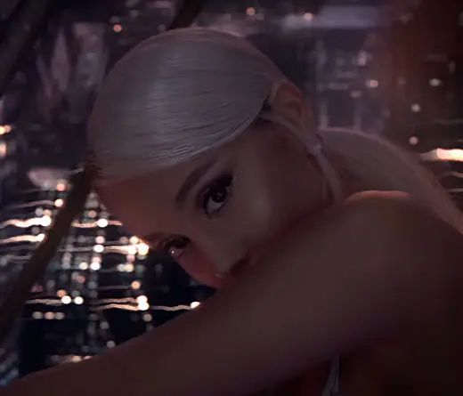 Ariana Grande regresa con el video de su nuevo single 